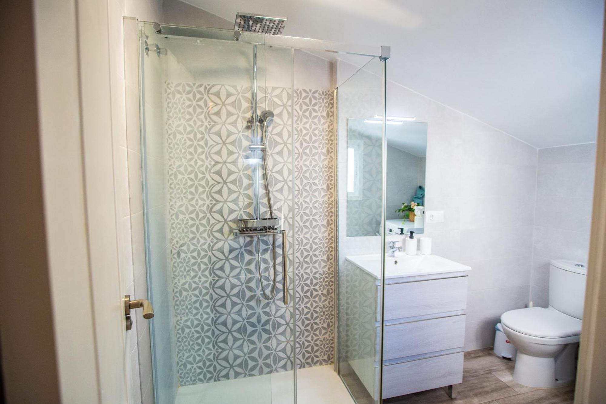 Benalhome - Tu Hogar Con Terraza Y Ducha Exterior Benalmadena Luaran gambar
