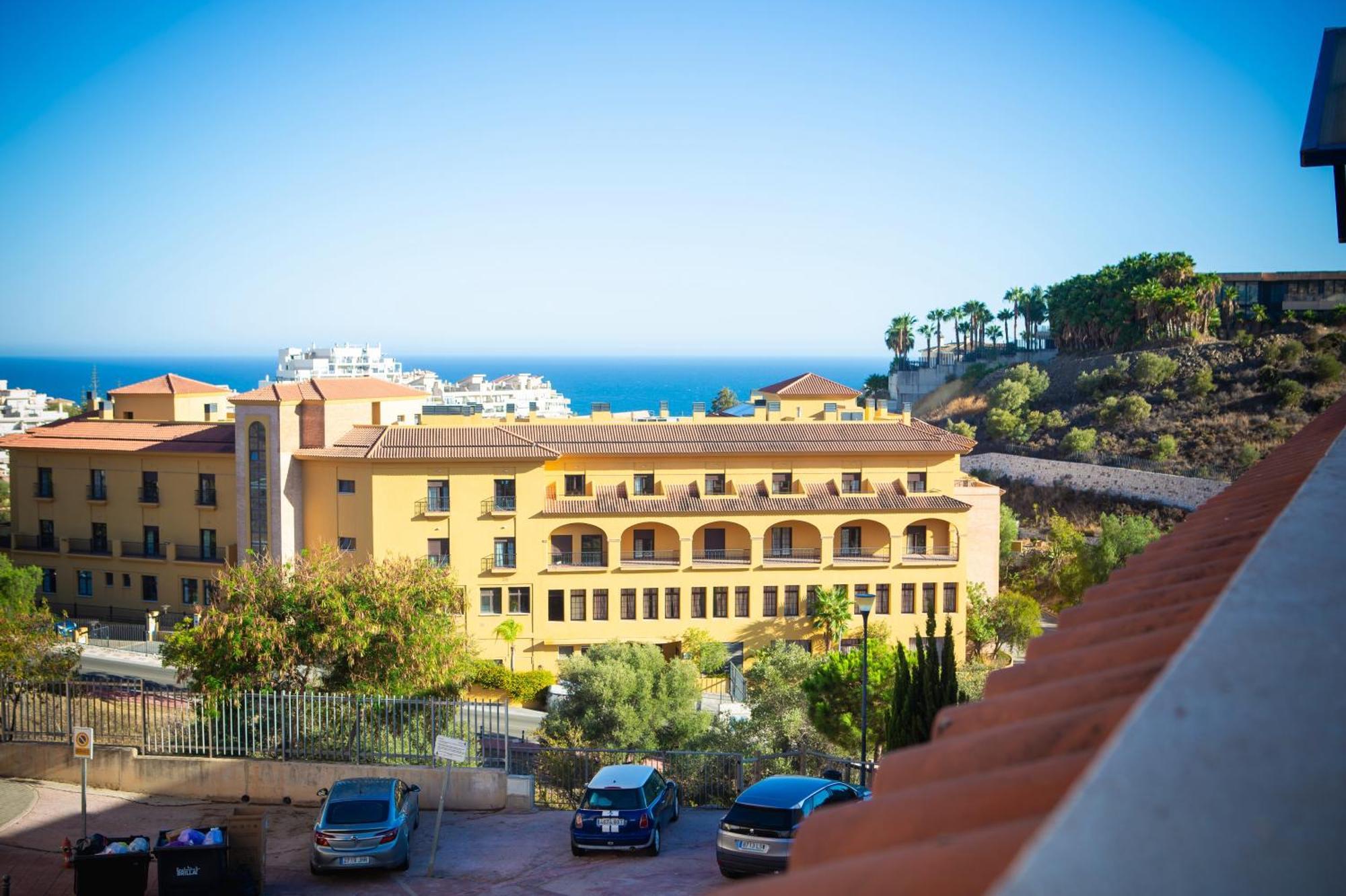 Benalhome - Tu Hogar Con Terraza Y Ducha Exterior Benalmadena Luaran gambar