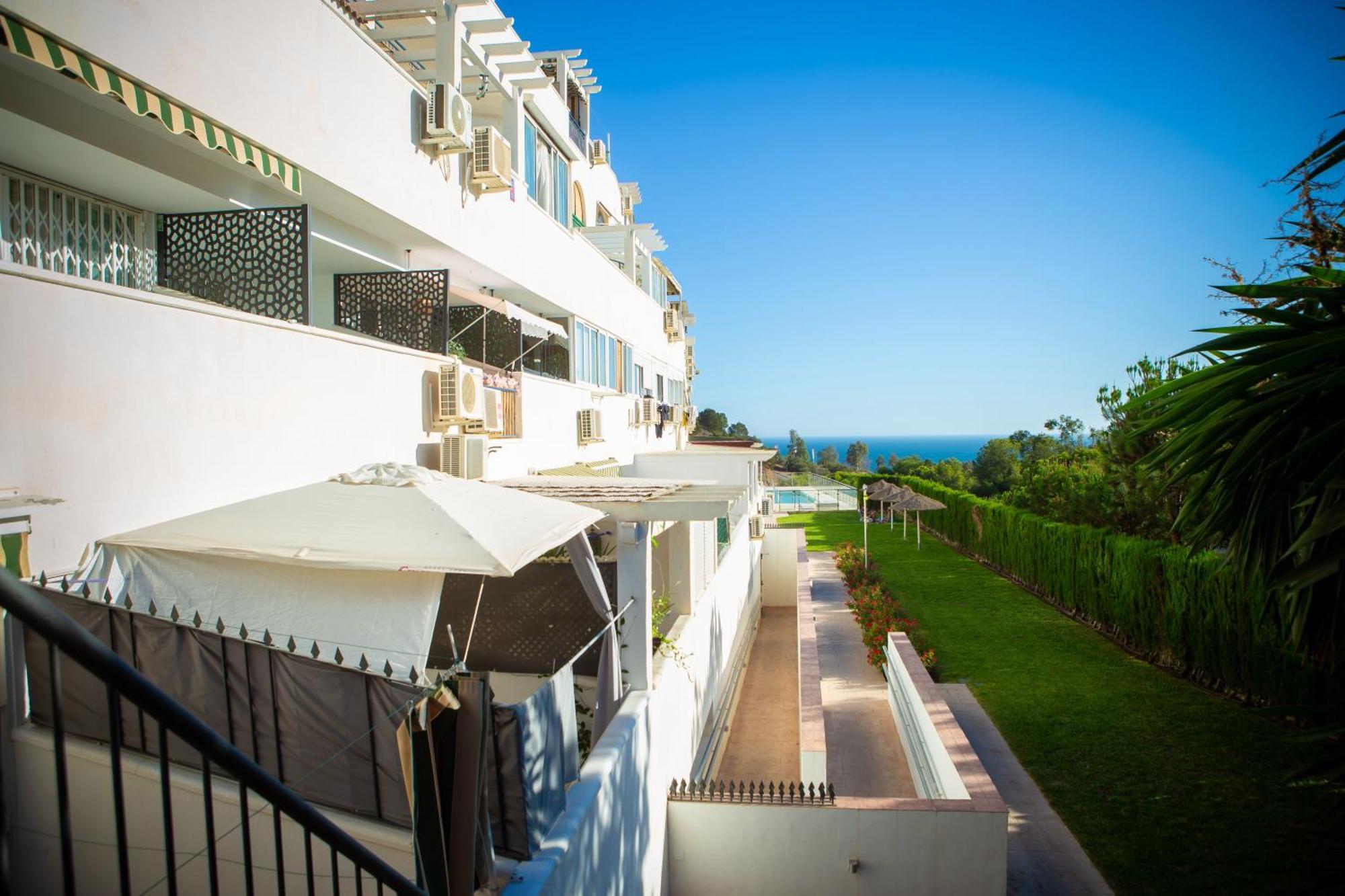 Benalhome - Tu Hogar Con Terraza Y Ducha Exterior Benalmadena Luaran gambar