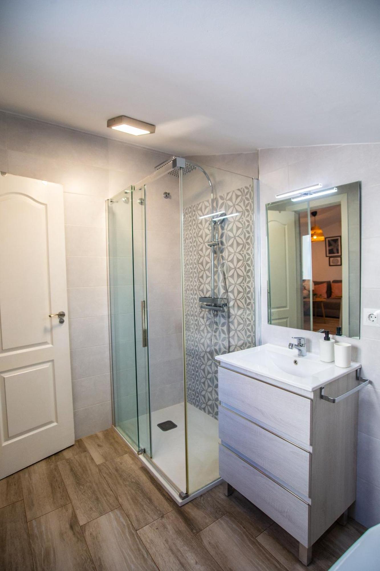 Benalhome - Tu Hogar Con Terraza Y Ducha Exterior Benalmadena Luaran gambar
