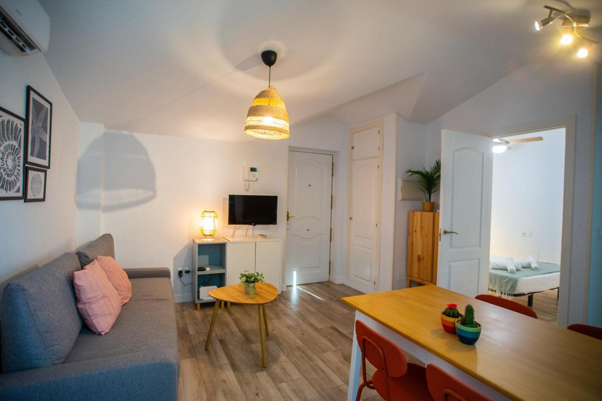 Benalhome - Tu Hogar Con Terraza Y Ducha Exterior Benalmadena Luaran gambar